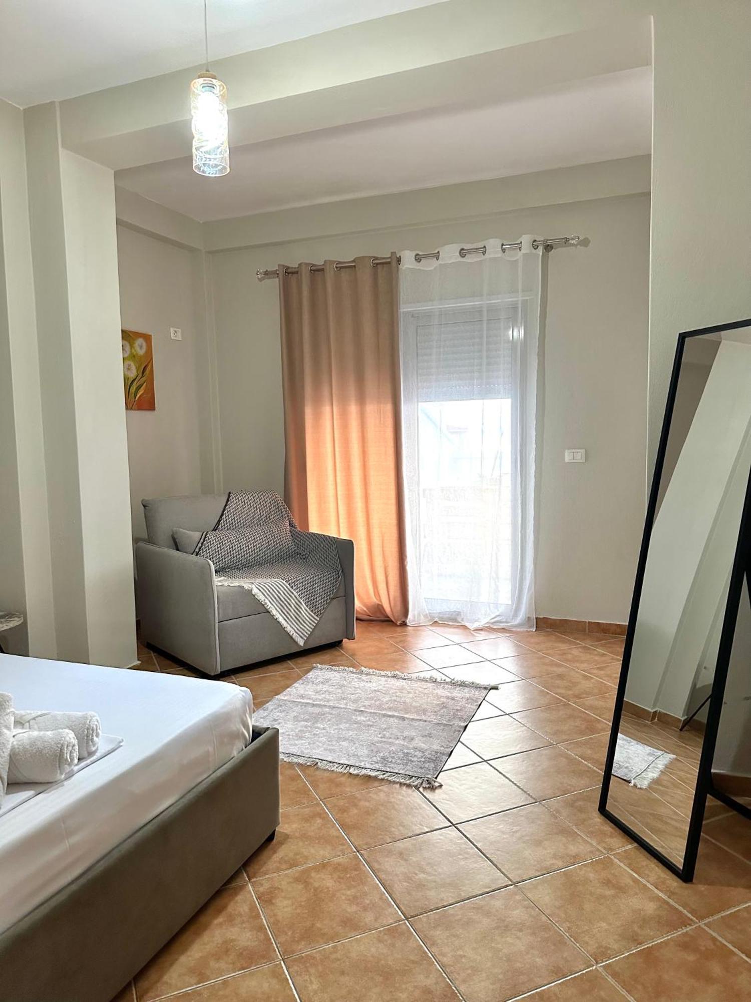 Dn Apartments Влёра Экстерьер фото
